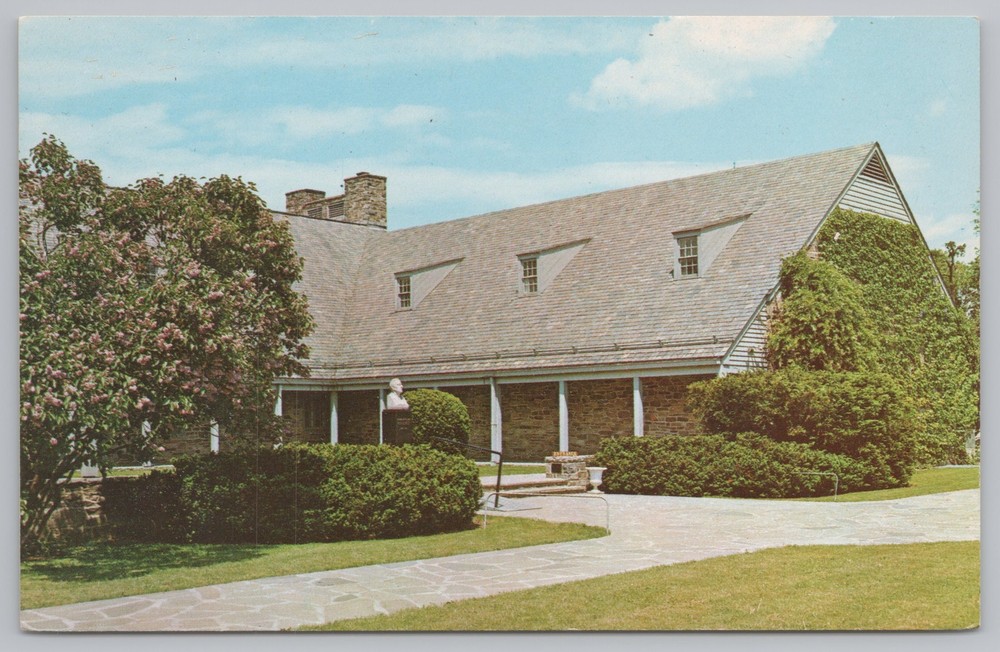Hyde Park New York~FDR Library & Museum~Vintage Postcard