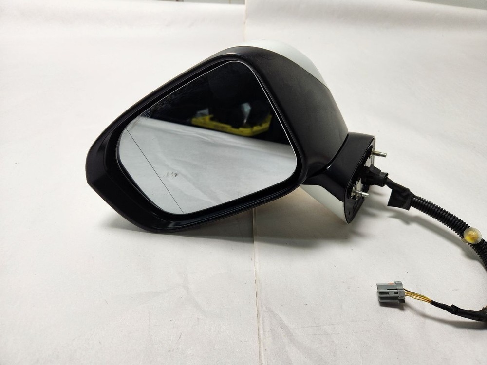 Used Left Door Mirror fits: 2015 Honda Civic Power Canada market body color Sdn