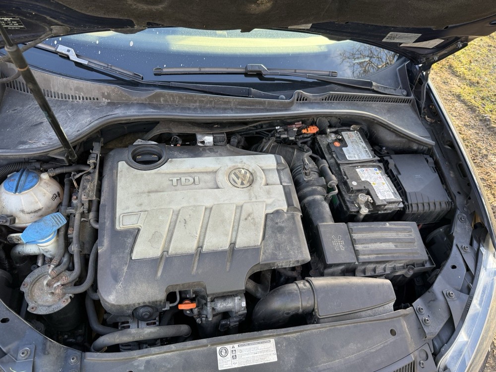 VW 2.0 TDI CJAA Engine Cover 3L0 103 925 AQ 2009-2014 Golf Jetta Beetle OEM Used