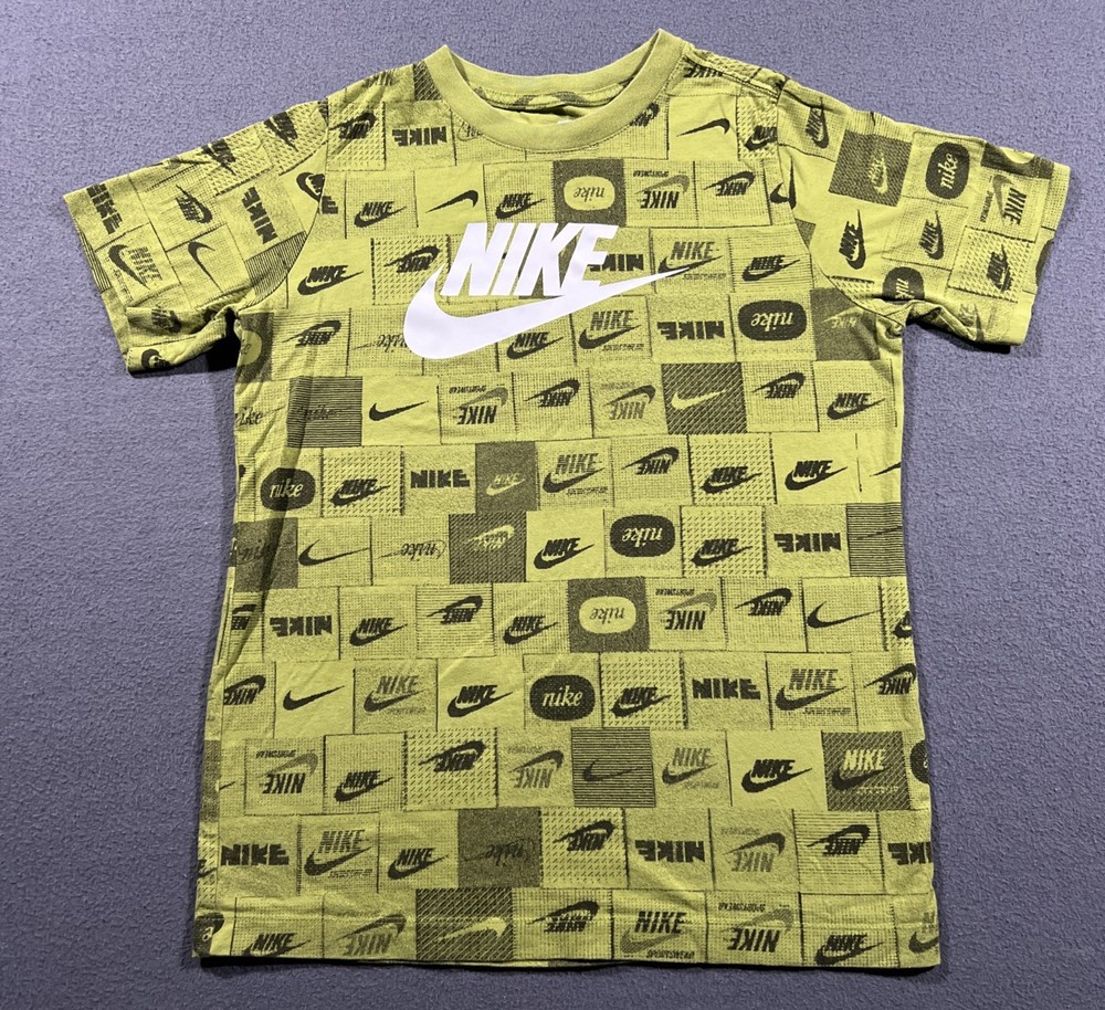 NIKE Graphic T-Shirt Boys Large Green Logo All Over Just Do It The Nike Tee