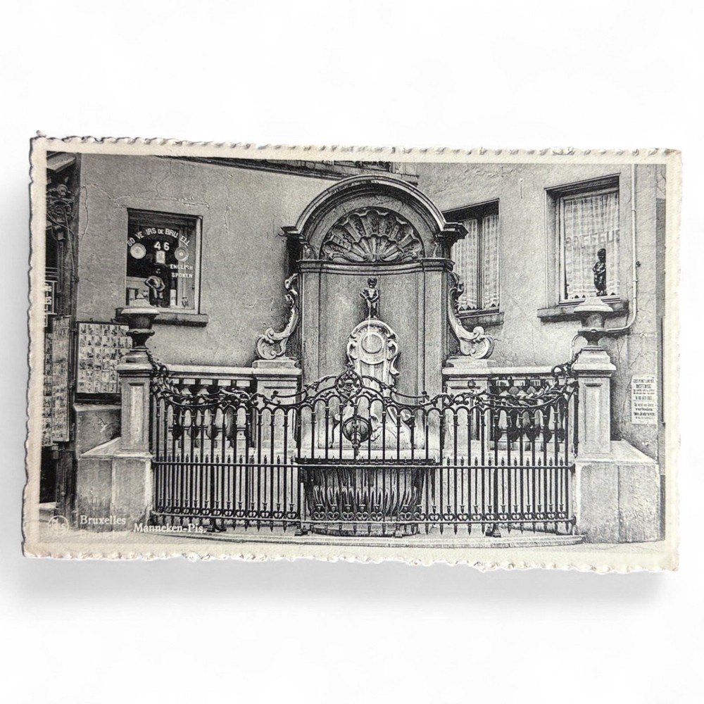 Vintage Manneken Pis Postcard Bruxelles Belgium A. Durr et Fils Deckle Edge
