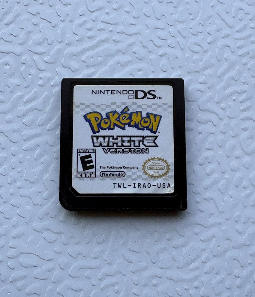 Pokemon White Version Authentic (Nintendo DS, 2011) Read Description