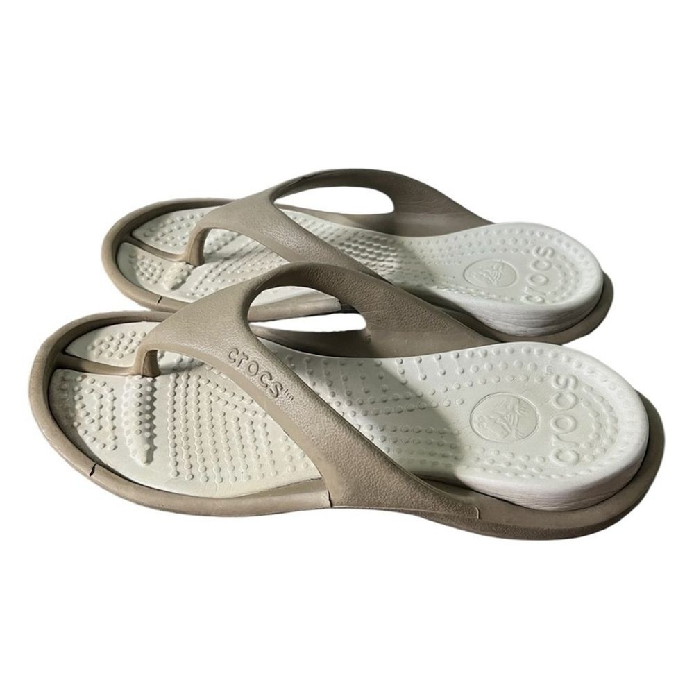 CROCS Tan and White Flip Flop Sandals Mens 8 Womens 10