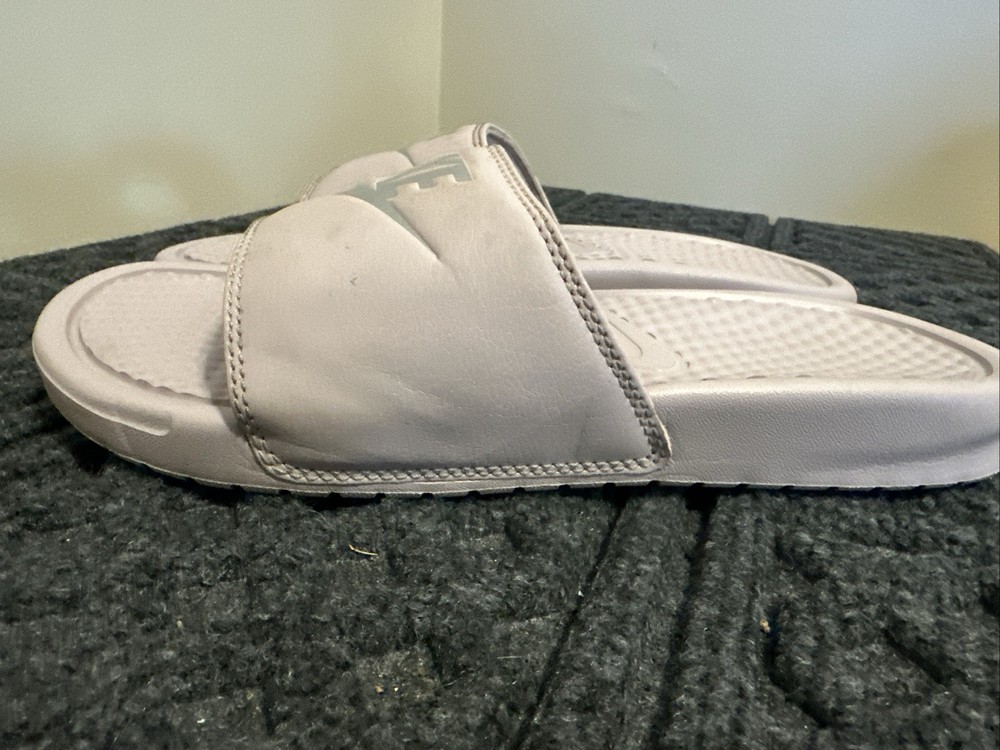 Nike Benassi JDI Womens Metallic Rose Silver Slide Sandals Size 7