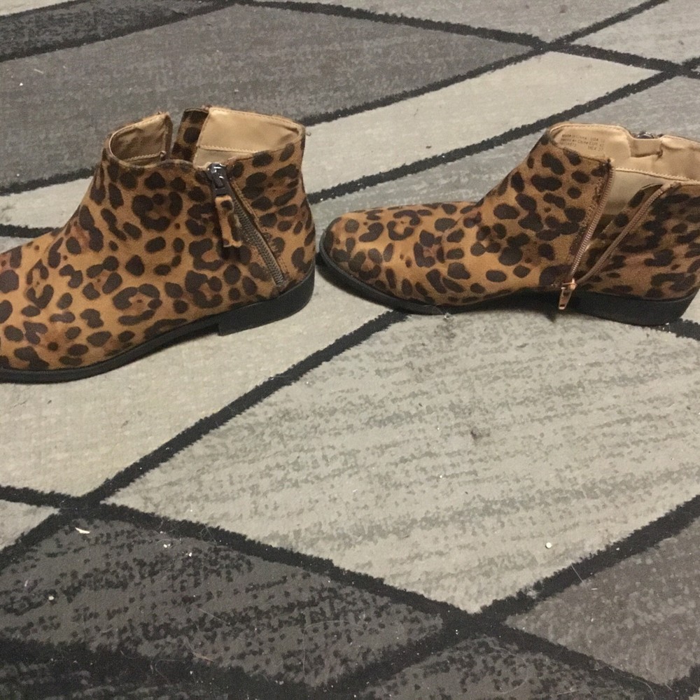 Women's Leopard Print Ankle Boots with Memory Foam Size 10 Brown