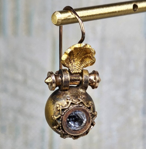 STUNNING Edwardian Victorian ANTIQUE EARRING ~ Shell, Clear Stone ORB Single VTG