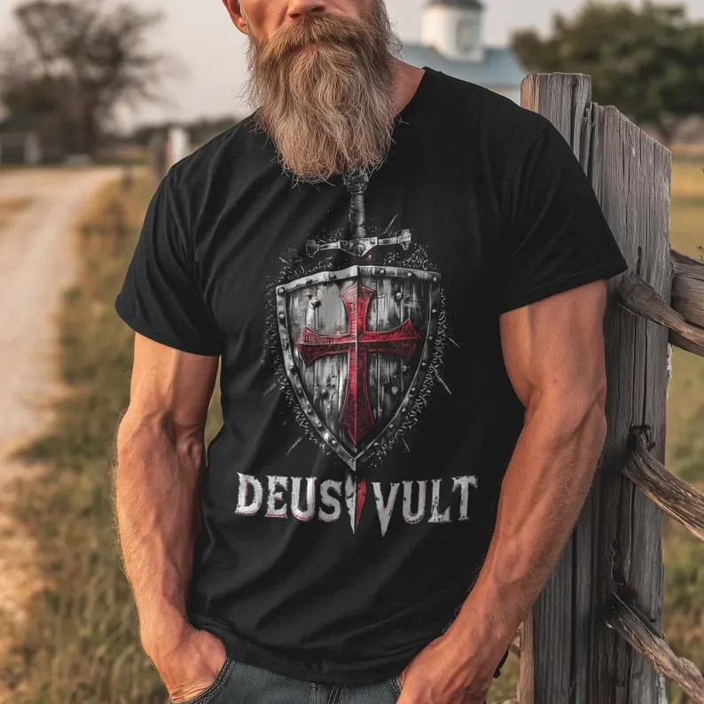 Deus Vult Crusader Shield T-Shirt: Templar Cross Christian Warrior Tee