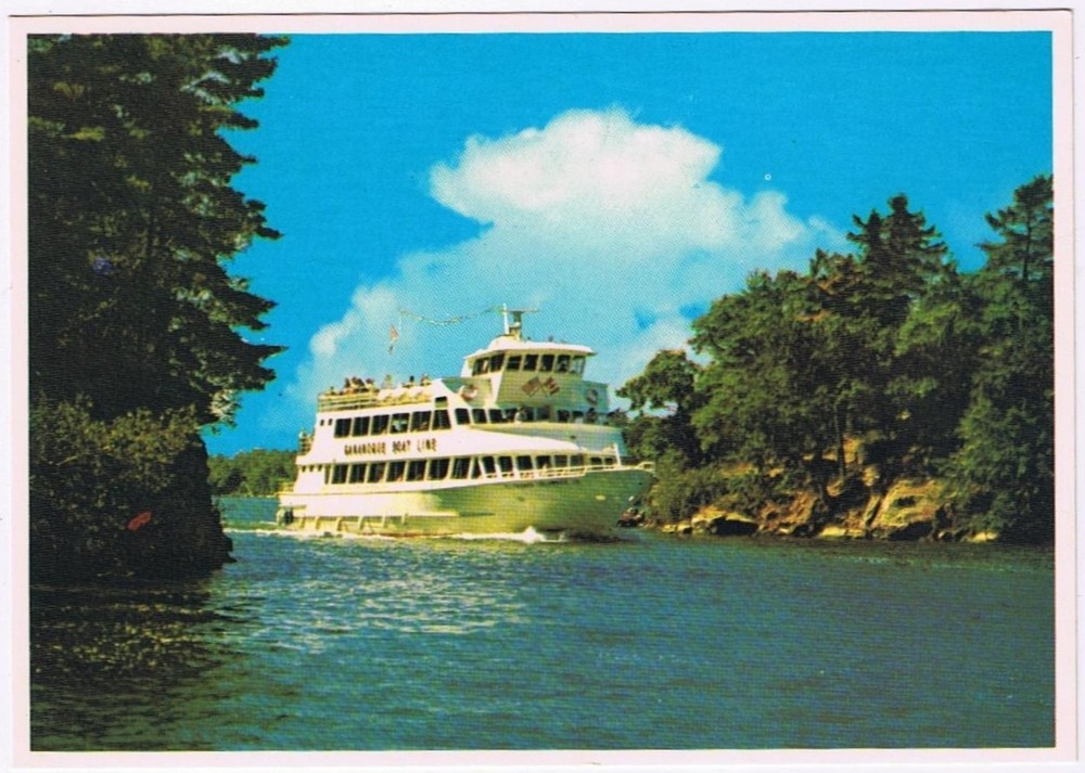 Postcard  Thousand Islander Cruise Boat Gananoque Ontario