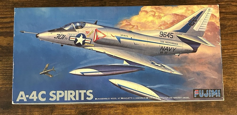 Fujimi Models 1/72 DOUGLAS A-4C SKYHAWK Spirits & Road Runners As-is