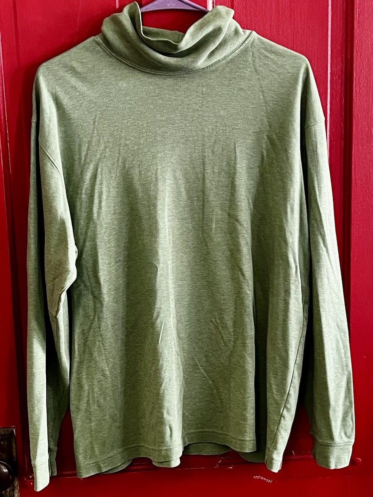 LL Bean Mens Shirt Turtle Neck Large Regular Long Sleeve Green Light Weight Sz L