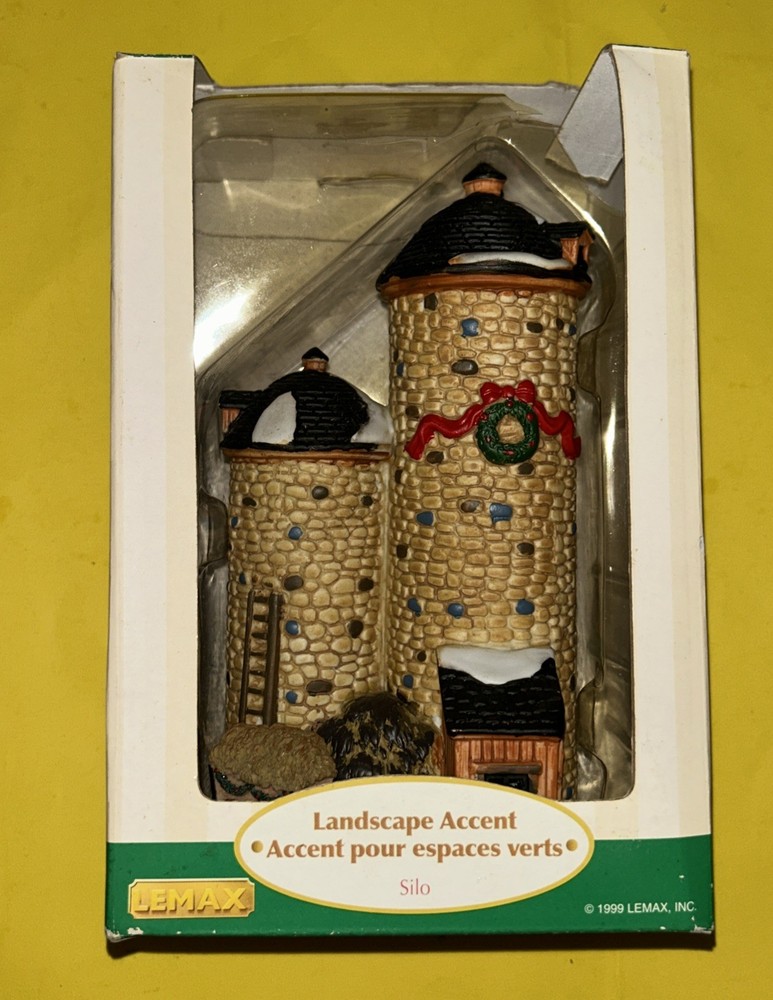 1999 Lemax Enchanted Forest SILO 7-Inch Christmas Village Collectible 12047