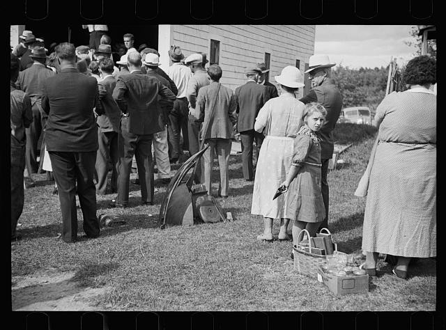 Photo:Hyde Park Vermont 1936 Auction Crowd Rural Farmhouse Scene