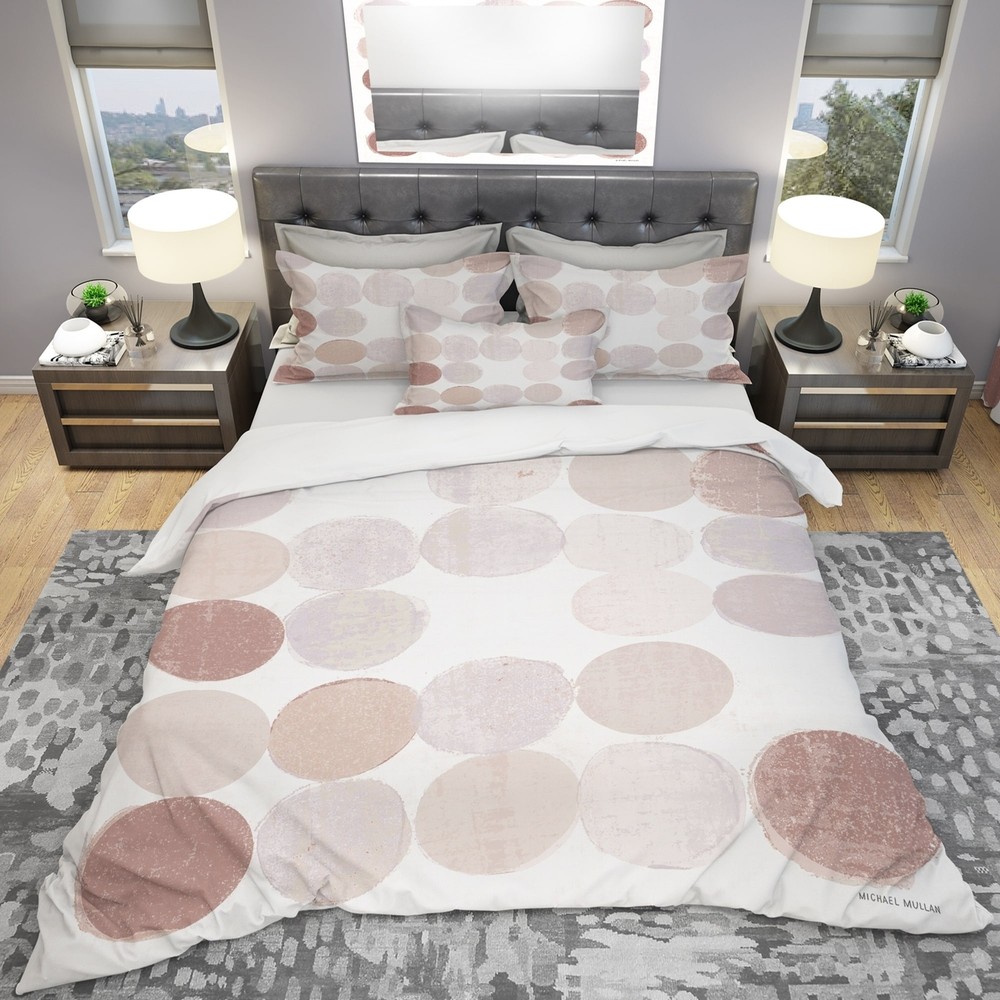 Designart 'Shade of Pink Geometric Dots II' Geometric