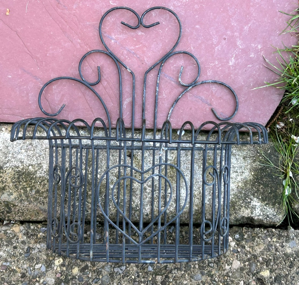Vintage WROUGHT IRON POCKET PLANTER Garden Salvage Fence Wall Basket Black Metal