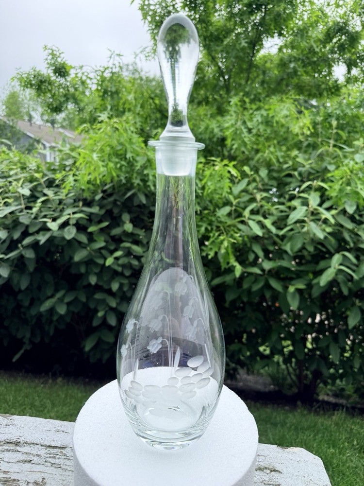 Crystal Clear Glass Etched Gray Cut Lily Of The Valley Decanter &Stopper 15.5” H