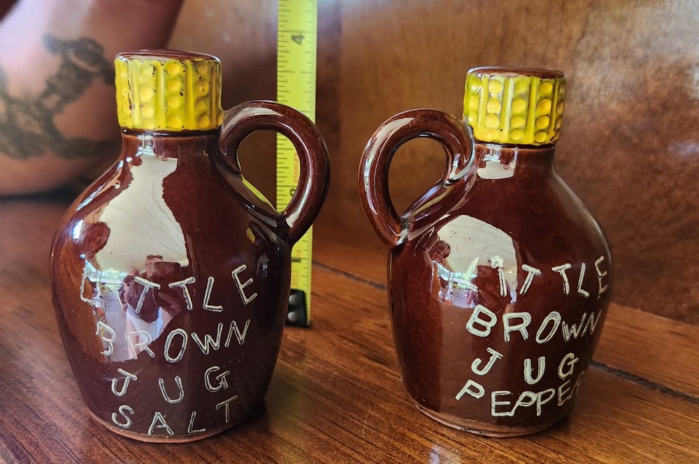 Vintage Little Brown Jug Salt & Pepper Shaker Set Table Decor Japan