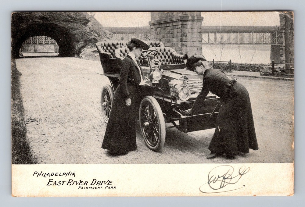 Philadelphia PA-Pennsylvania, Ladies Starting Automobile, Vintage Postcard