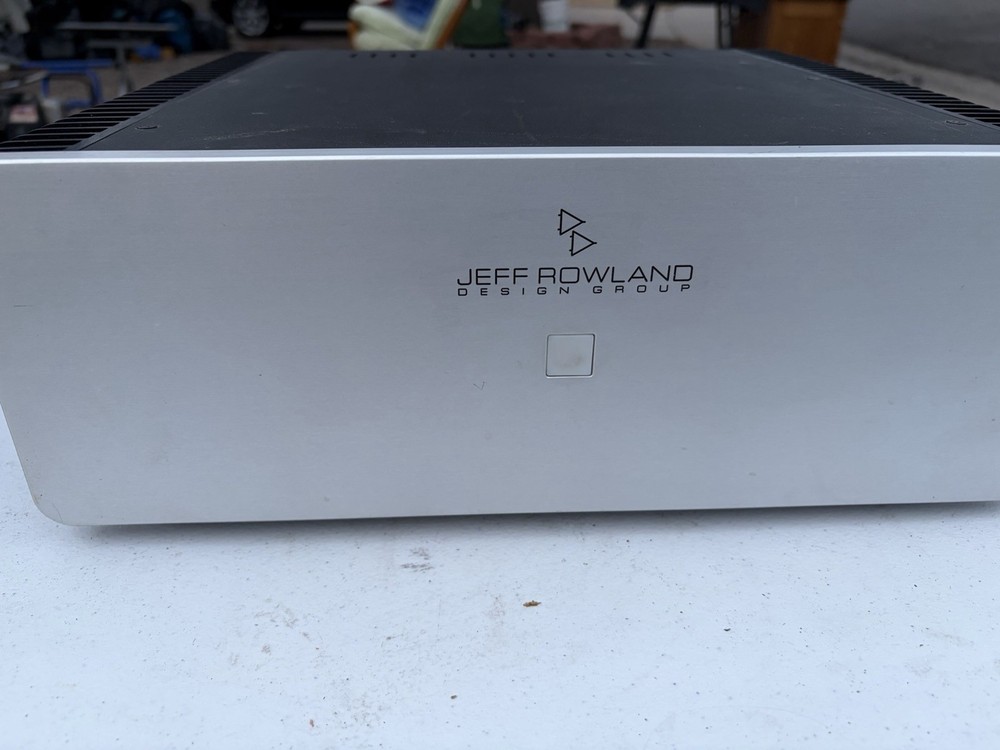 Jeff Rowland Model One Amplifies Jeff Rowland Model One