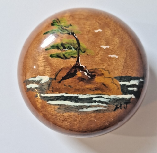 Bonsai (?) tree paper weight 3 x 3 with water scene