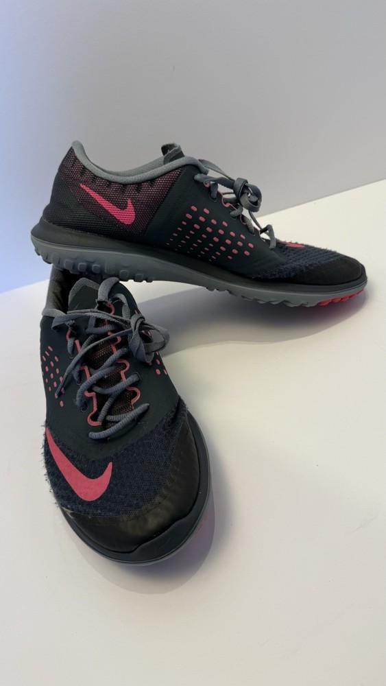 Nike 684667-005 Gray Pink Women’s Training Shoes Size 9.5 (41 EU)