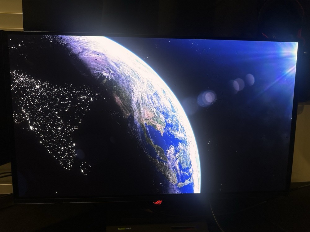 4K 240 hz QD OLED Asus XV27UCDMG 27 Inch Monitor - Very Good Condition