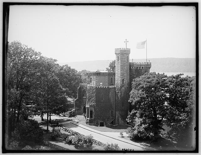 Photo:New York NY Academy of Mount St Vincent Castle 1900s Front View-image