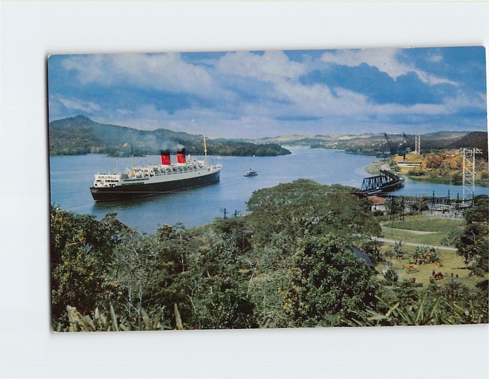 Postcard Ships from all Nations passing daily through the Panama Canal Panama