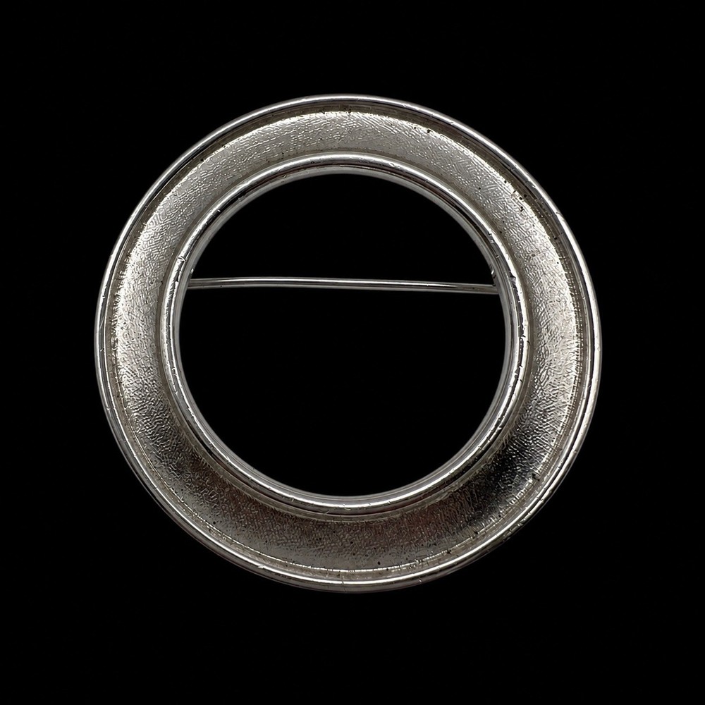Crown Trifari Vintage Silver Tone Textured Circle Brooch Pin Mid Century Modern