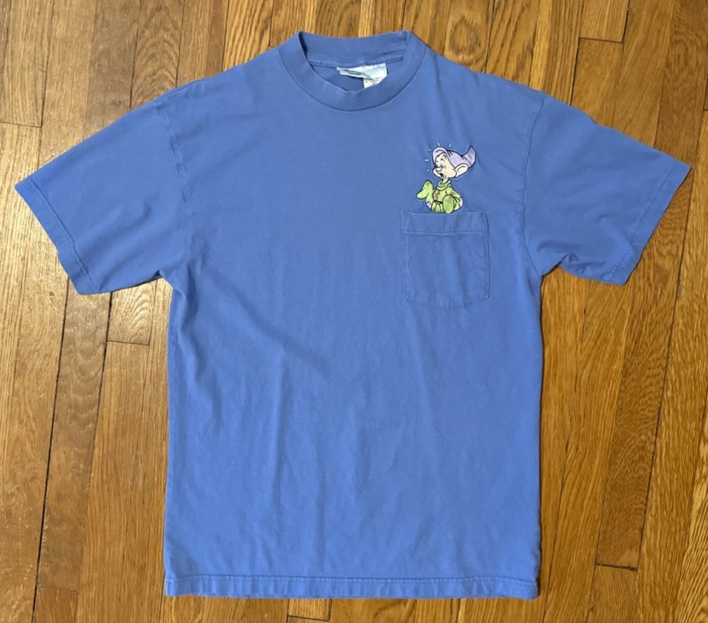 Vintage 1990s Embroidered Disney Store Dopey Character T-Shirt Large