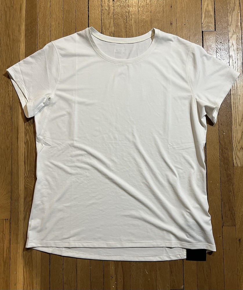 Arcteryx Women's Taema Crew Short Sleeve Arctic Silk Heather Large Lightweight Top