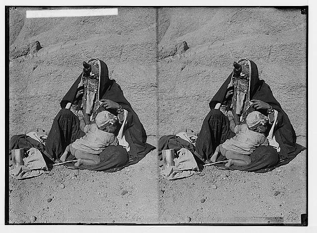 Photo:Sinai Egypt 1900s Bedouin Mother and Baby Stereoview