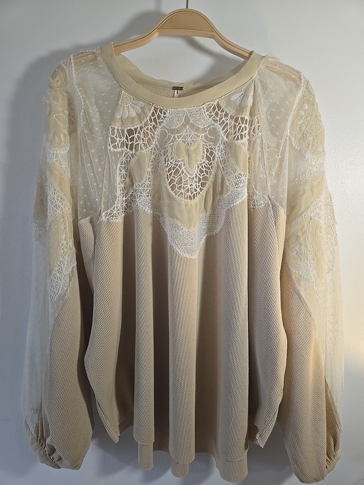 Free People Toni Embroidered Swiss Dot Beige Top Blouse Size XL Lace Accent