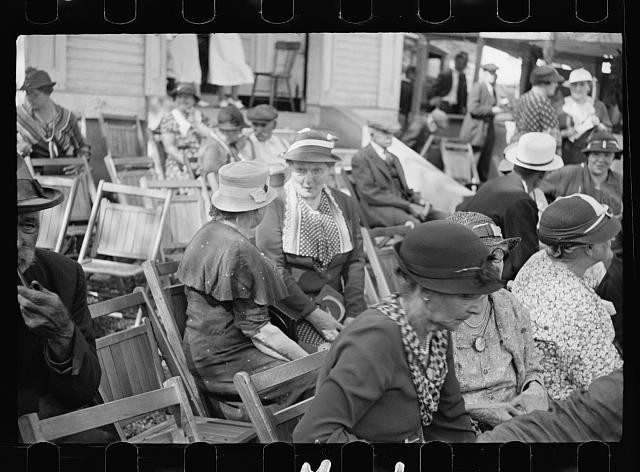 Photo:Albany Vermont 1936 Fair Women Crowd Resettlement Administration