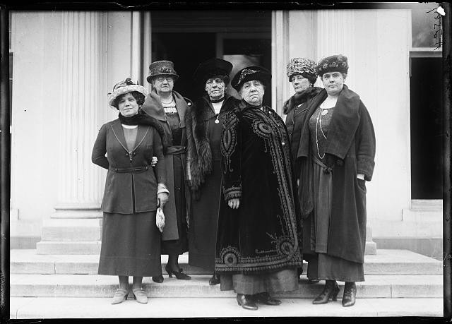 Photo:Washington DC White House Women Group Portrait 1910s