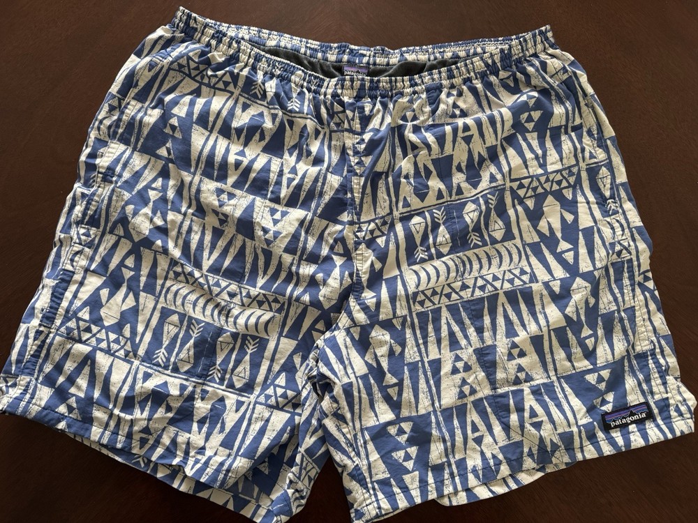 2017 Patagonia Men’s Printed Baggies Shorts, Tribal Geo: Superior Blue Size L