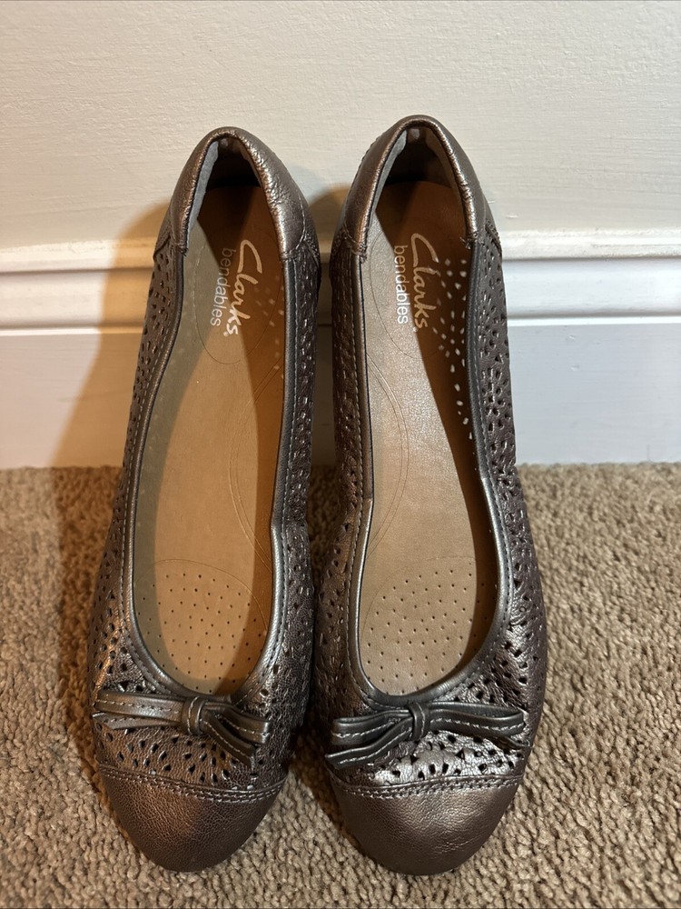 Clarks Bendables Women 8M Pewter Brown Bow Comfort Ballet Leather Flats Eyelet