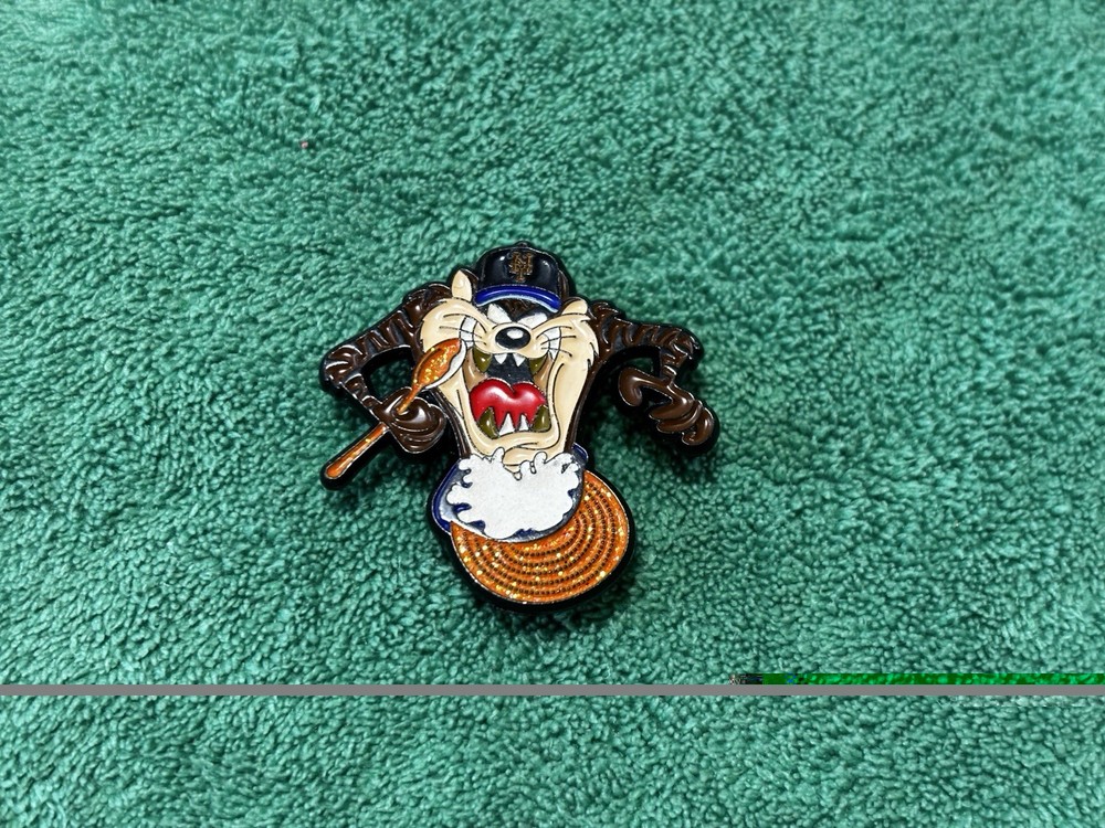 Its Tazmula x Brimfeen Taz Looney Tunes New York Mets Tasmanian Devil Hat Pin
