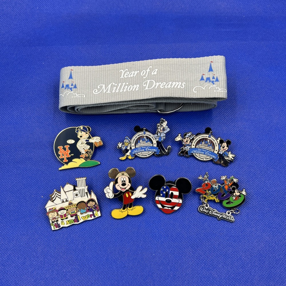 Disney World Pins Lot