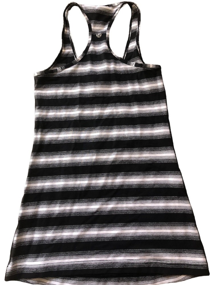 LULULEMON CRB COOL RACERBACK Tank Top size 2 Capilano Stripe Black White Gym EUC
