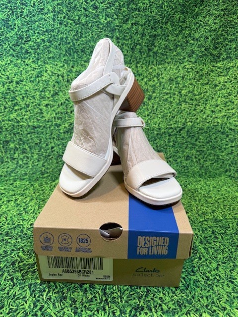 Clarks Jaylan Ray Buckle Sandals for Women in Off White Size 6.5M