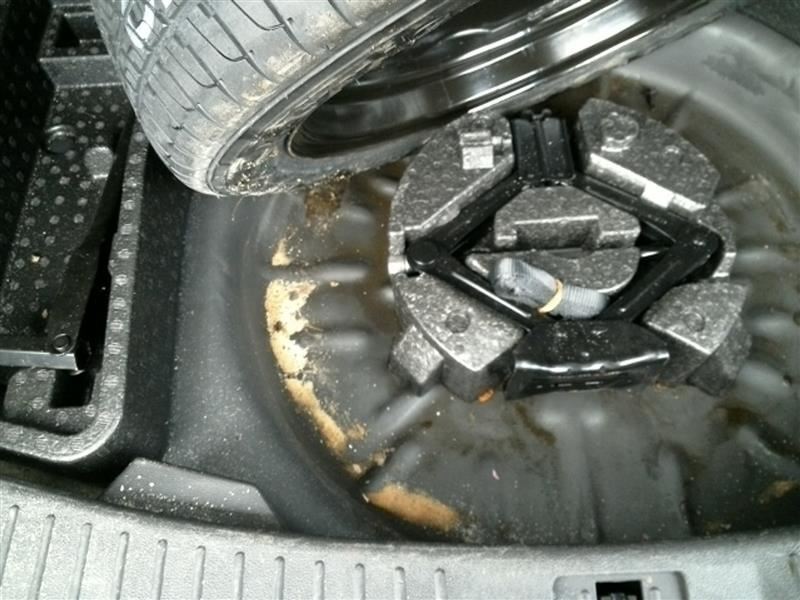 ESCAPE    2014 Jack 35242601 NO FOAM TRAY NO SPARE TIRE