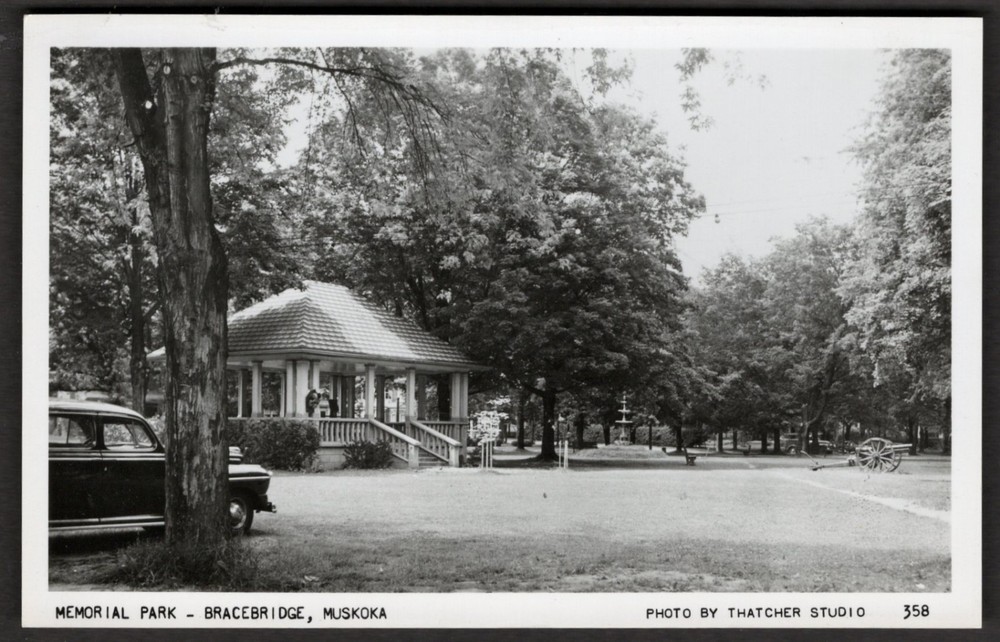 Canada BRACEBRIDGE Ontario 1940s Muskoka Memorial Park. Real Photo Postcard