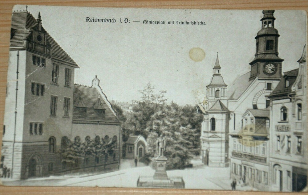 38865 AK Reichenbach In The Vogtland Königsplatz With Trinity Church Around 1915