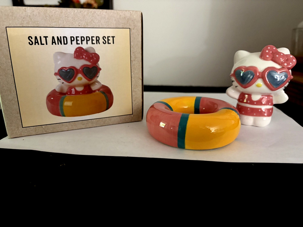 Cracker Barrel Sanrio Hello Kitty Salt and Pepper Shakers- Chilling at the Pool