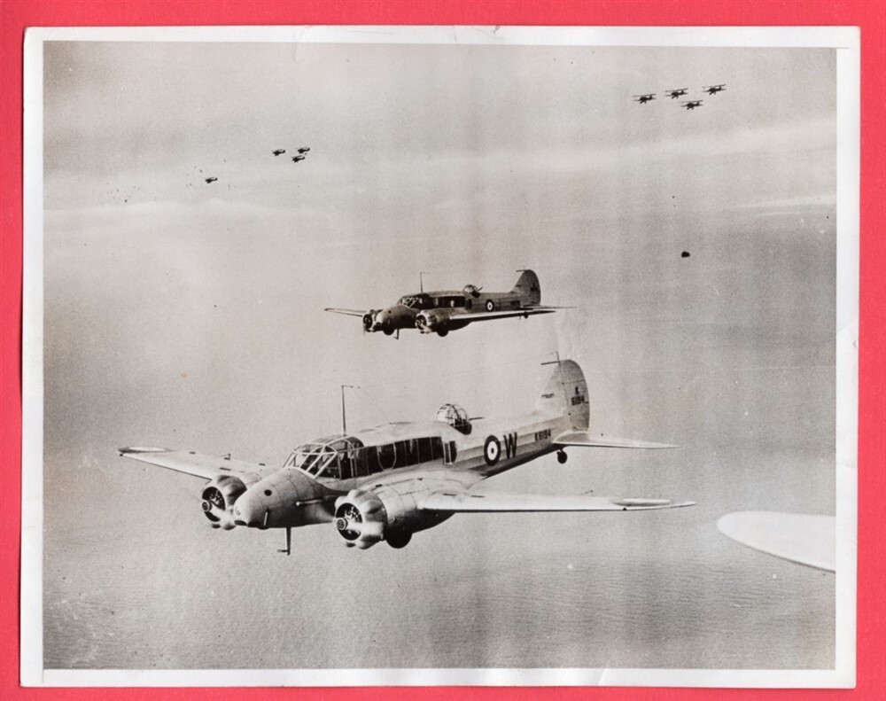 1938 RAF Avro Anson K6194 Aircrew Trainer on Maneuvers 7x9 Original News Photo