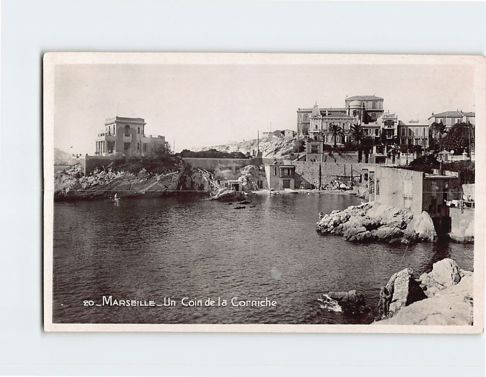 Postcard Un Coin de la Corniche Marseille France
