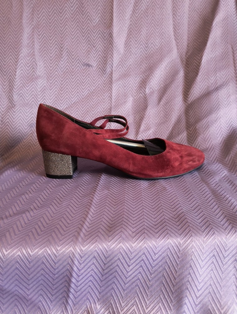 Aerosoles Pad Thai Burgundy Suede Block Heel Shoes Size 10M Silver Accents