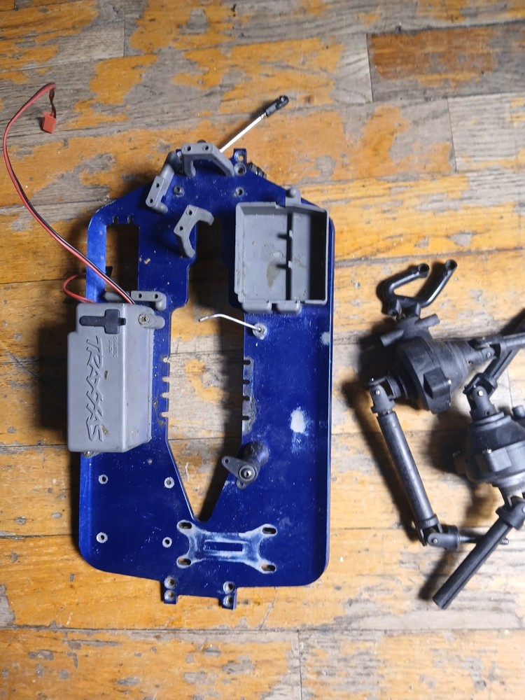 Traxxas  T .maxx 2.5 Blue Aluminium  Chassis Used  For Repair Rebuild