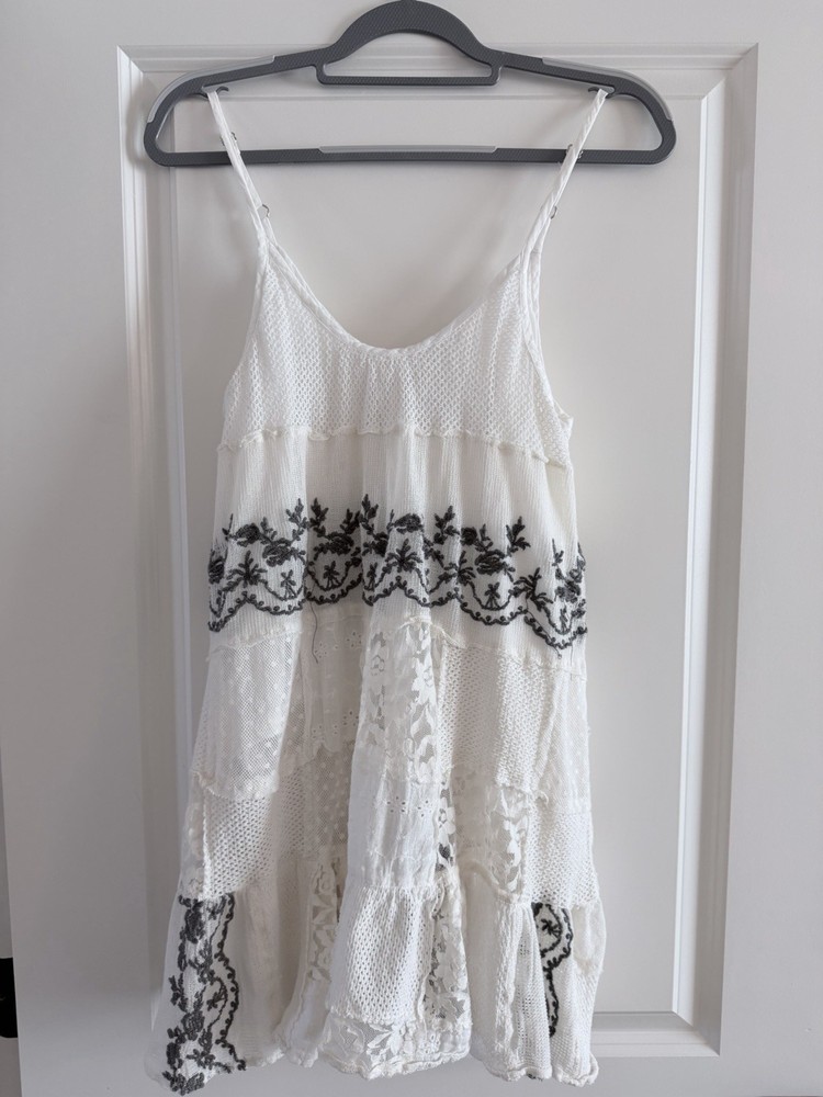 Paper Lace White Boho Lace Tank Top Medium Tiered Embroidered Cami Festival