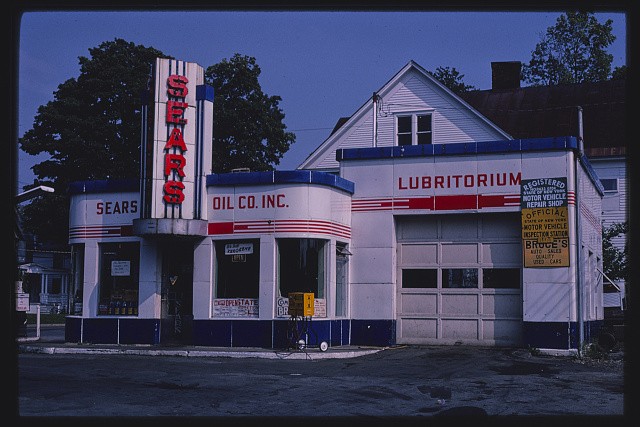 Photo:Rome New York 1983 Sears Gas Station N James Street Overall View